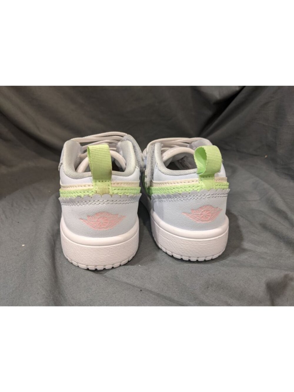 Jordan AJ 1 Low ALT SE Fem Hook-and-loop closure Toddlers Size 11 NEW NO BOX! - Picture 7 of 10